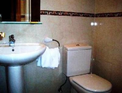фото отеля Hostal Juan XXIII San Sebastian de Los Reyes
