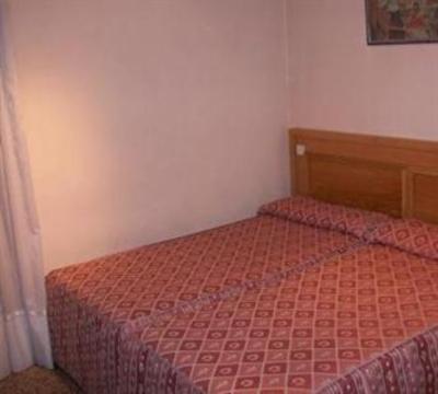 фото отеля Hostal Juan XXIII San Sebastian de Los Reyes