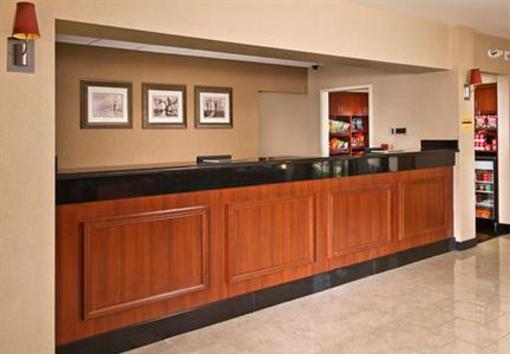 фото отеля Courtyard by Marriott Richmond West