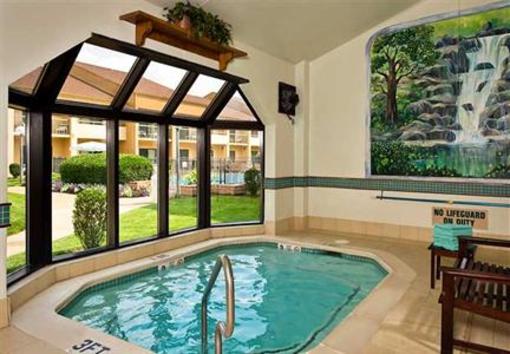 фото отеля Courtyard by Marriott Richmond West
