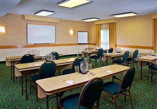 фото отеля Courtyard by Marriott Richmond West