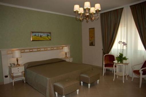 фото отеля Federico II Palace Hotel