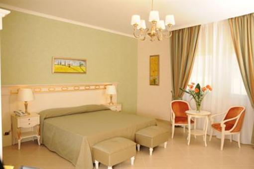 фото отеля Federico II Palace Hotel