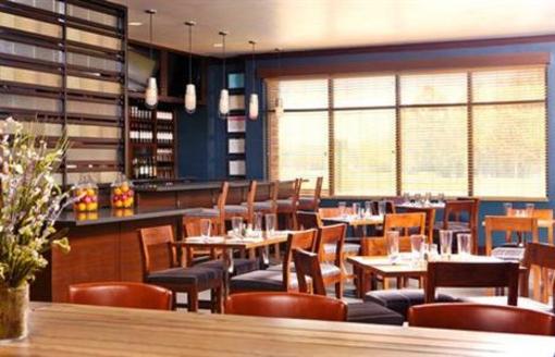 фото отеля Four Points by Sheraton Memphis Southwind
