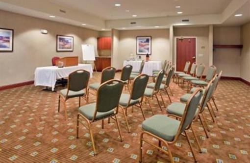фото отеля Holiday Inn Express Suites Independence