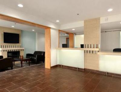 фото отеля Baymont Inn and Suites Reno