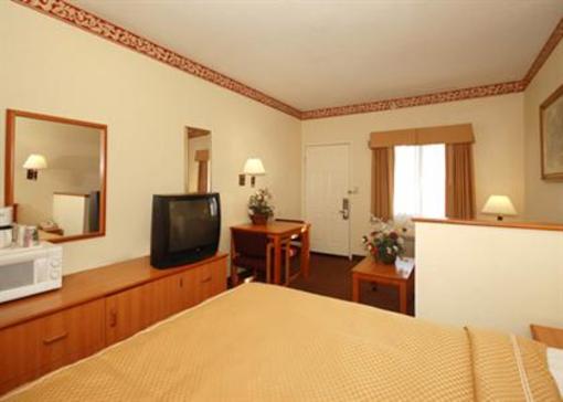 фото отеля Comfort Suites Huntington Beach