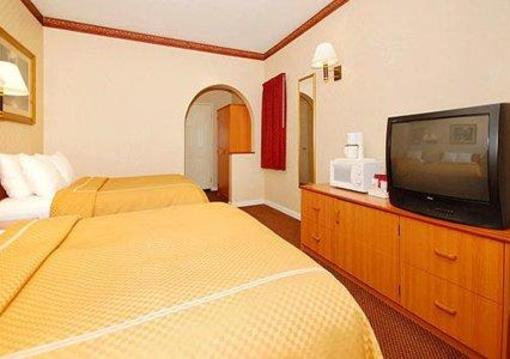 фото отеля Comfort Suites Huntington Beach