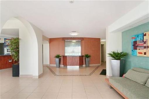 фото отеля Boulevard Towers Apartments Gold Coast