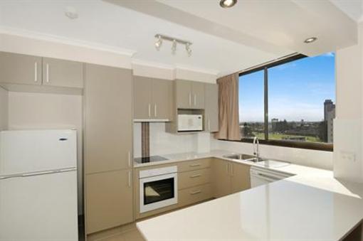 фото отеля Boulevard Towers Apartments Gold Coast