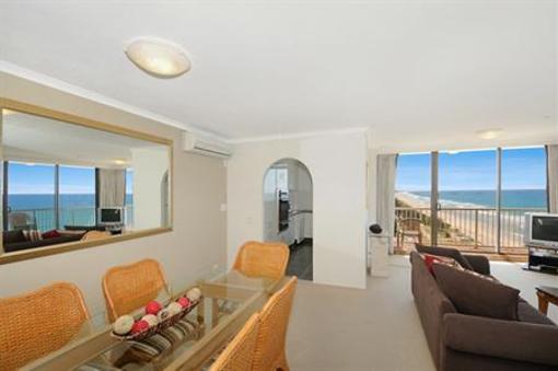 фото отеля Boulevard Towers Apartments Gold Coast