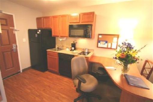 фото отеля Candlewood Suites Indianapolis Airport