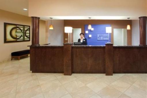 фото отеля Holiday Inn Express Baltimore at the Stadiums