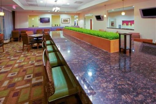 фото отеля Holiday Inn Express Baltimore at the Stadiums
