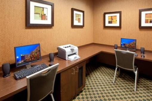 фото отеля Holiday Inn Express Baltimore at the Stadiums