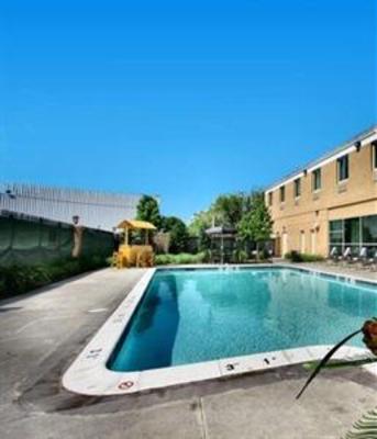фото отеля Holiday Inn Express Baltimore at the Stadiums
