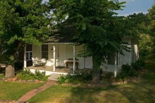фото отеля Chautauqua Cottages