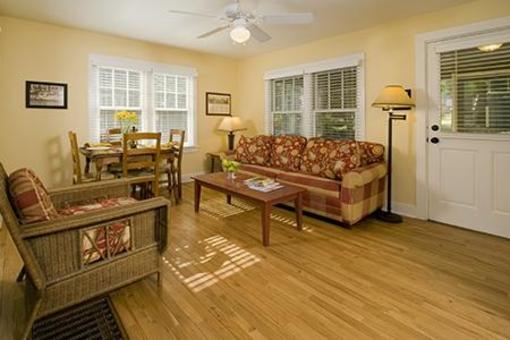 фото отеля Chautauqua Cottages