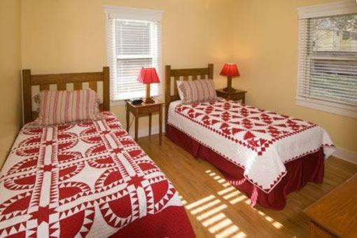 фото отеля Chautauqua Cottages
