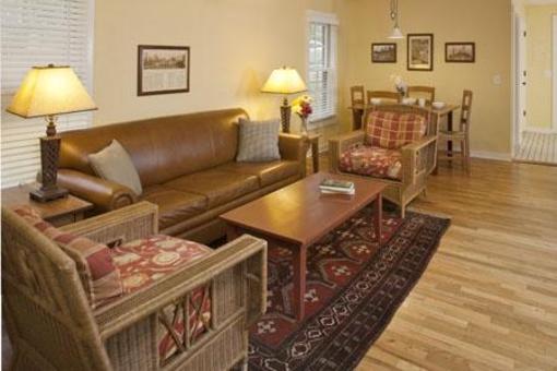 фото отеля Chautauqua Cottages