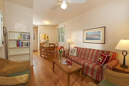 фото отеля Chautauqua Cottages