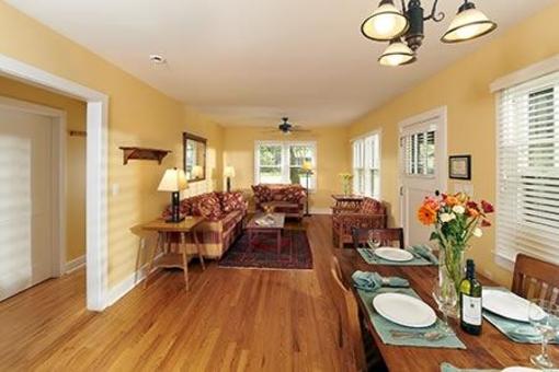фото отеля Chautauqua Cottages