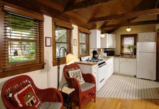 фото отеля Chautauqua Cottages