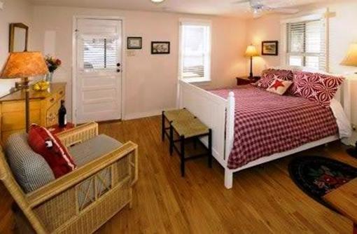 фото отеля Chautauqua Cottages