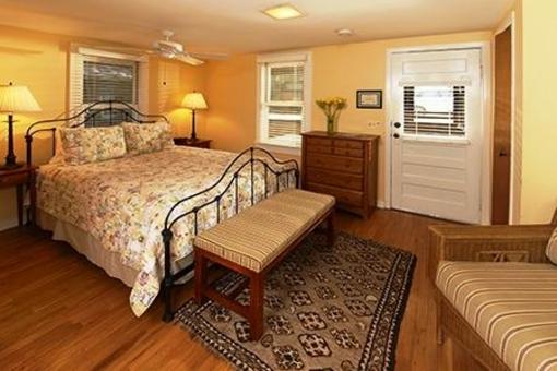 фото отеля Chautauqua Cottages