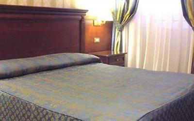 фото отеля Hotel Apollo Mumbai