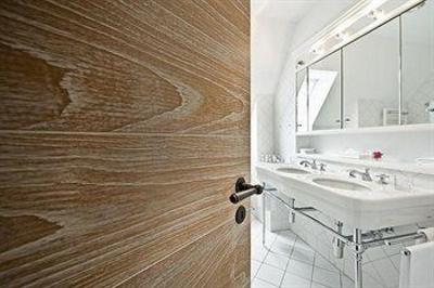 фото отеля Le Vieux Manoir Au Lac