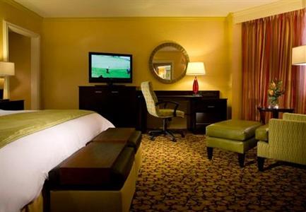 фото отеля Marriott Crystal Gateway