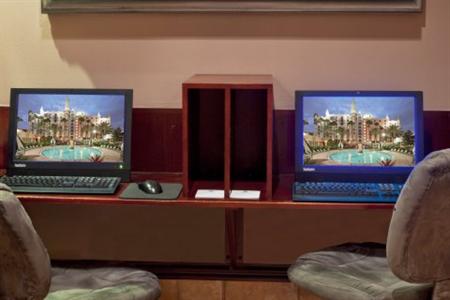 фото отеля Holiday Inn Resort Orlando - The Castle