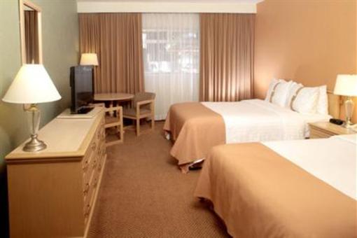 фото отеля Holiday Inn Norte Monterrey