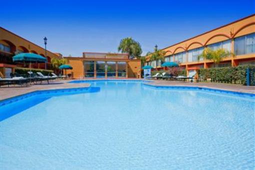 фото отеля Holiday Inn Norte Monterrey