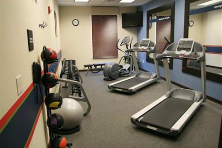 фото отеля Hampton Inn Charlotte - Belmont at Montcross