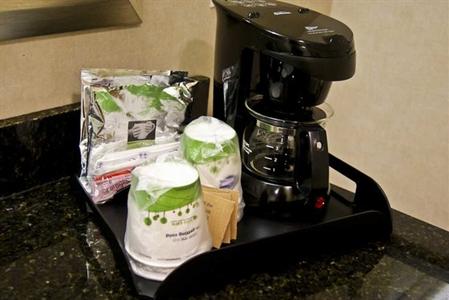 фото отеля Hampton Inn Charlotte - Belmont at Montcross
