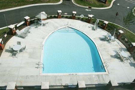 фото отеля Hampton Inn Charlotte - Belmont at Montcross