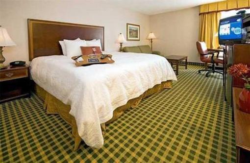 фото отеля Hampton Inn Winston-Salem - I-40 / Hanes Mall
