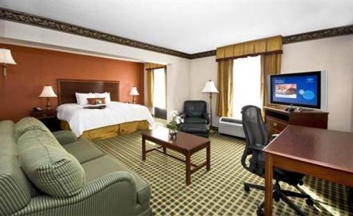 фото отеля Hampton Inn Winston-Salem - I-40 / Hanes Mall