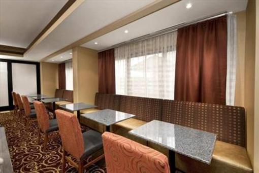 фото отеля Hampton Inn Winston-Salem - I-40 / Hanes Mall