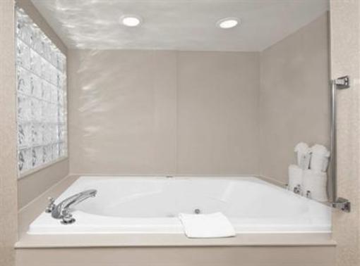 фото отеля Hampton Inn Winston-Salem - I-40 / Hanes Mall