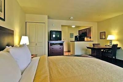 фото отеля Larkspur Landing Campbell