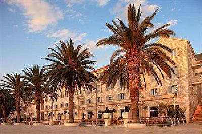 фото отеля Riva Hvar Yacht Harbour Hotel