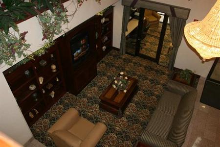 фото отеля Hampton Inn I-40 E (Tinker Air Force Base)