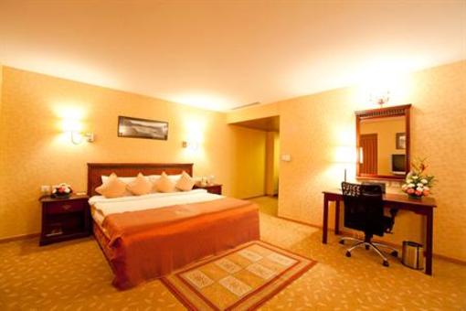 фото отеля MGM Mark Whitefield Hotel