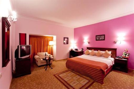 фото отеля MGM Mark Whitefield Hotel