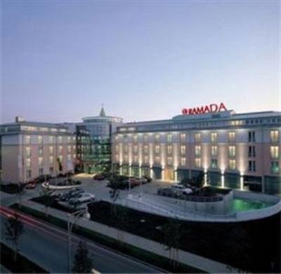 фото отеля Ramada Magdeburg