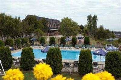 фото отеля Hotel Cap-aux-Pierres