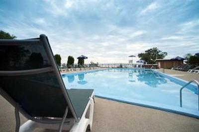 фото отеля Hotel Cap-aux-Pierres